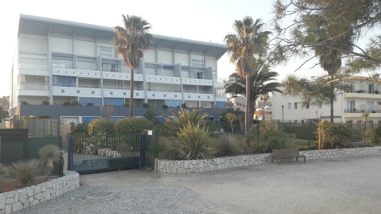 Acquamarina Apartment วิลล์เนิฟ-ลูเบ ภายนอก รูปภาพ